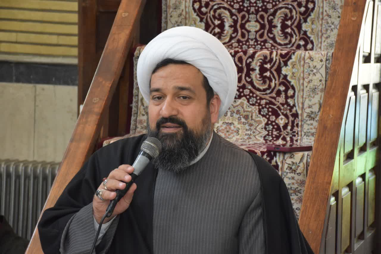 نباید مقام شهادت را فدای ارزش‌های دنیائی کرد