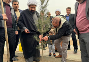 ۴ نهال به نام نوزادان در چهارباغ غرس شد