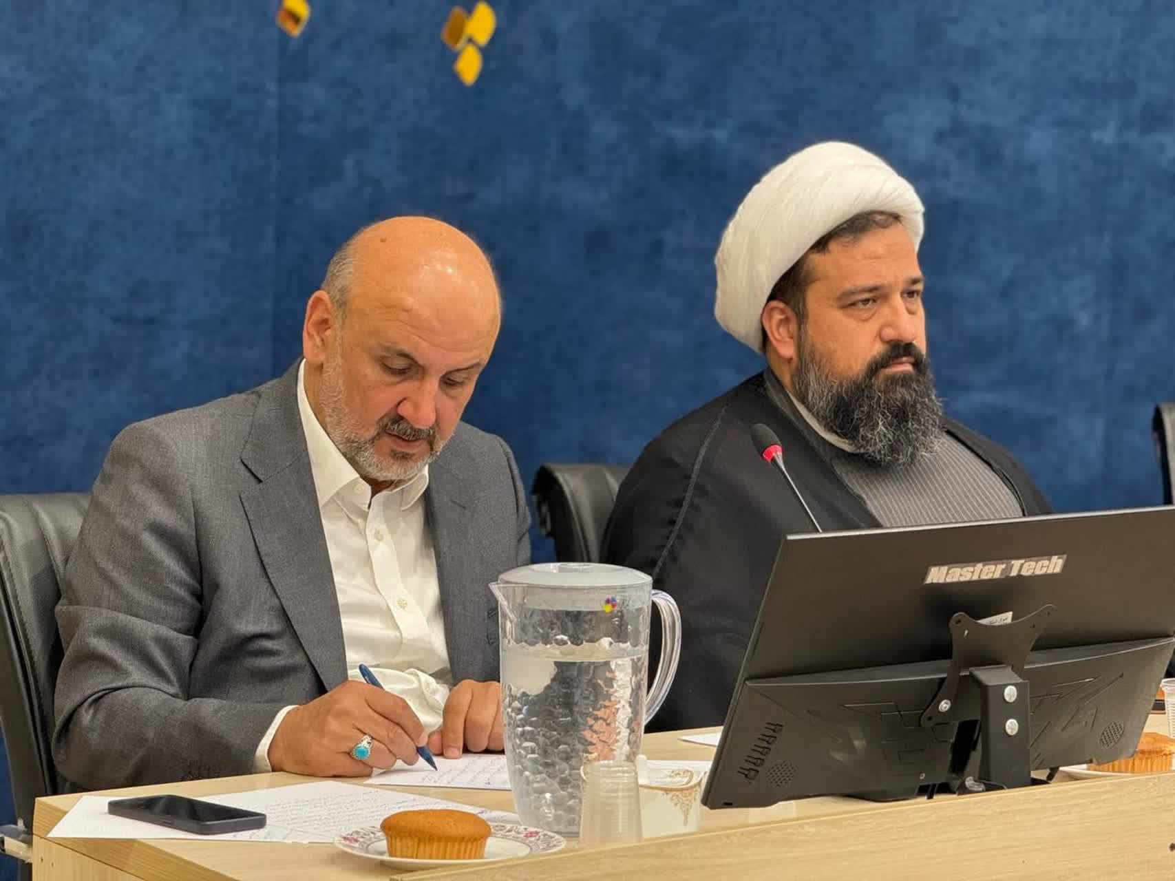 فرامین اقتصادی رهبر معظم انقلاب حجت است