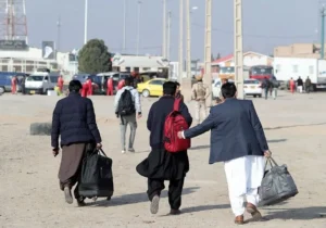 اتباع خارجی غیرمجاز چهارباغ را ترک کنند