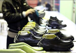 فعالیت کارگاه کفاشی در ندامتگاه قزلحصار