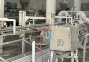 بررسی موانع تولید کارخانه وینوپلاست چهارباغ