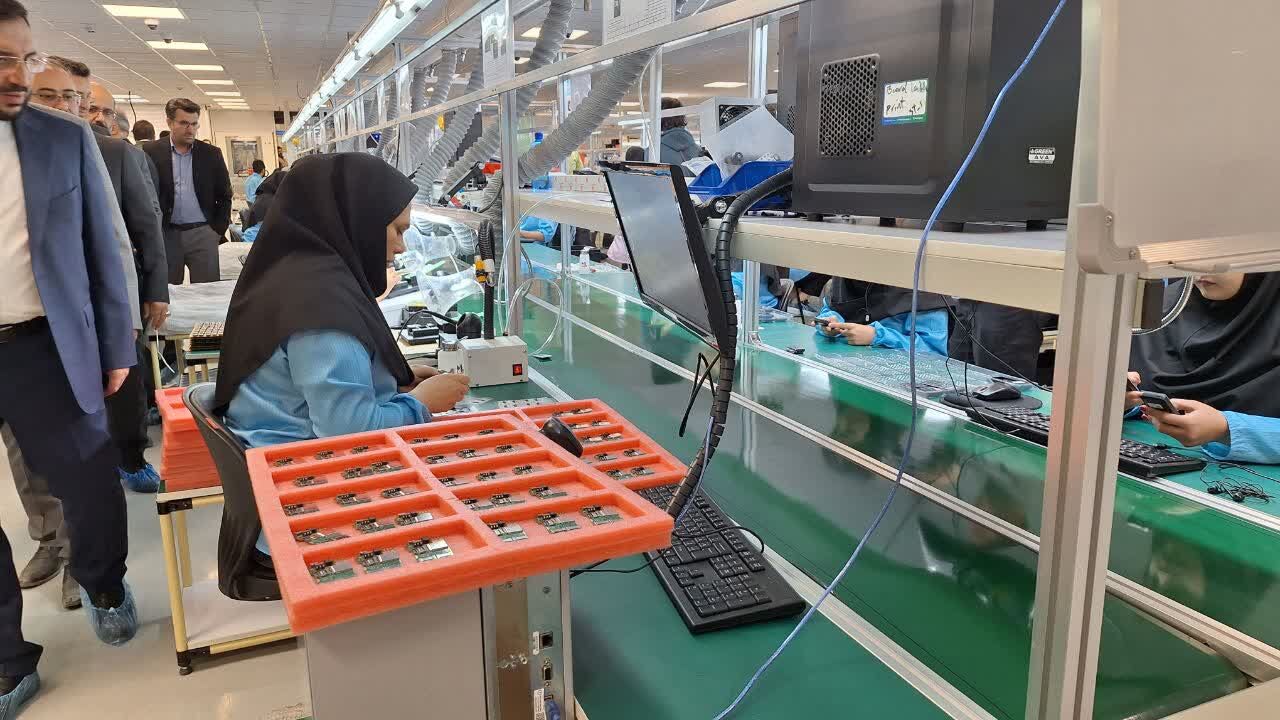 فعالیت ۴۳۰ شرکت تولیدی در فرودگاه پیام