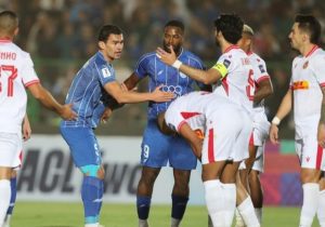 استقلال ۳ – ۰ المحرق