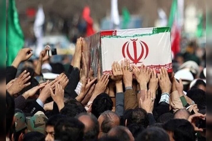 تشییع پیکر ۱۵ شهید یک خانواده در البرز