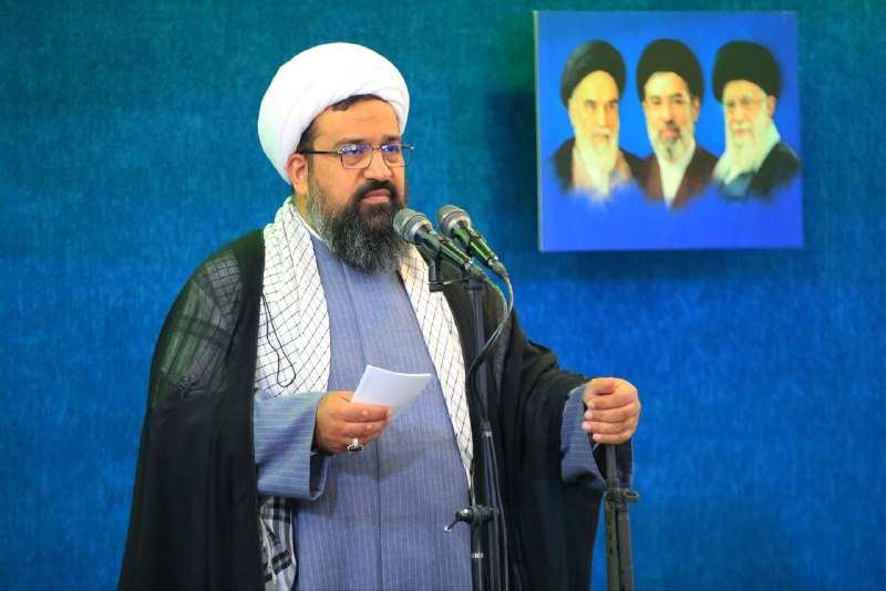 مردم با تنگنای اقتصادی تسلیم دشمن نمی‌شوند