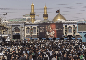 میلیون‌ها زائر کربلا در ظهر عاشورا «واحسیناه» سر دادند