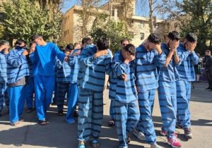 پیگیری ادامه تحصیل نوجوانان مددجو در کانون اصلاح و تربیت البرز