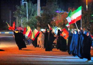 شب ۲۱۷، مشق پایداری در چهارباغ نوشته شد