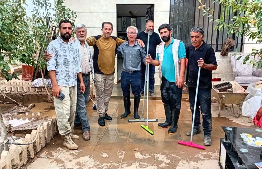 ۲۰ جهادگر پای کار خانواده‌های سیل‌زده شورقلعه